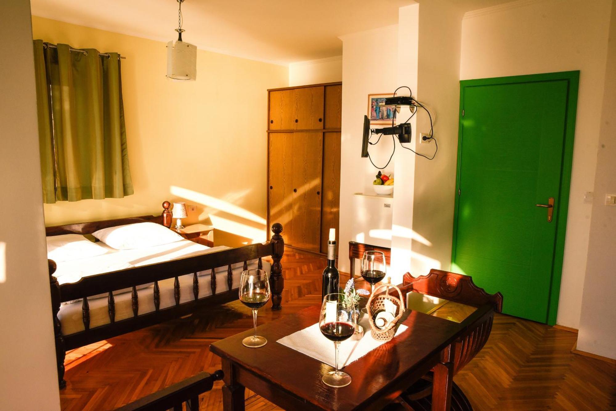 Apartments Susanna Ulcinj Ruang foto