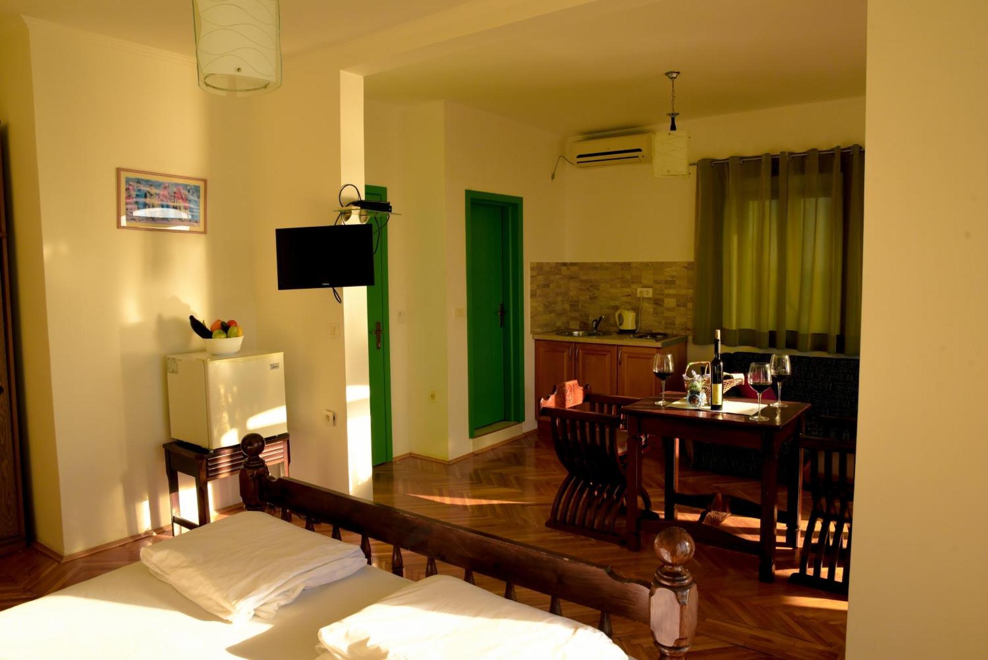 Apartments Susanna Ulcinj Ruang foto